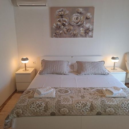 Holiday House With A Parking Space Svirce, Hvar - 17682 Vrbanj Екстер'єр фото