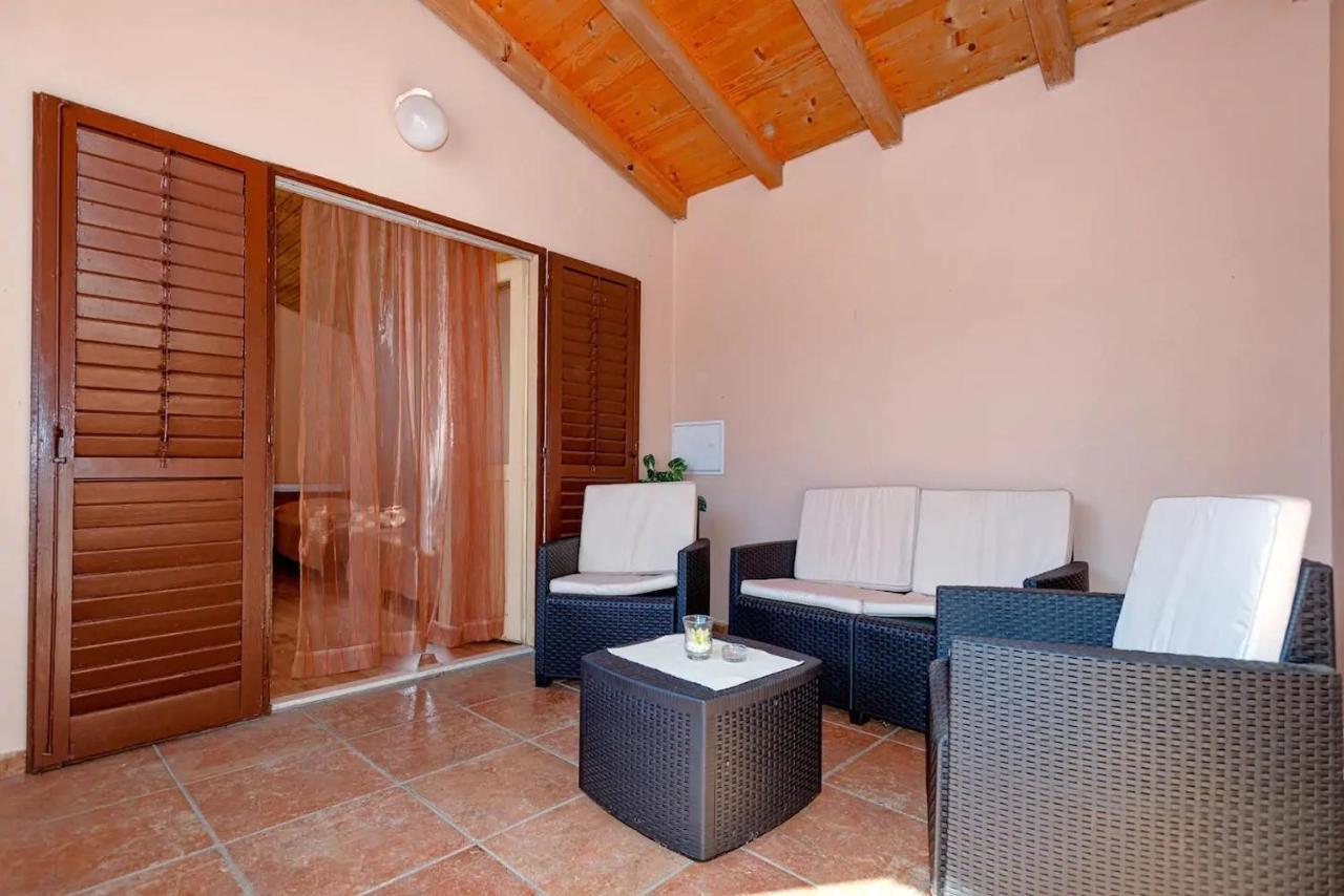 Holiday House With A Parking Space Svirce, Hvar - 17682 Vrbanj Екстер'єр фото